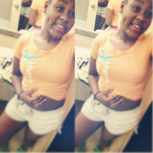 follow mee ii follow backk ! ♥