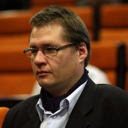 Prawicowy radykał, alkoholowy tradycjonalista, republikanin, nacjonalista, miłośnik historii i supernowoczesnych technologii, zwolennik energetyki termojądrowej