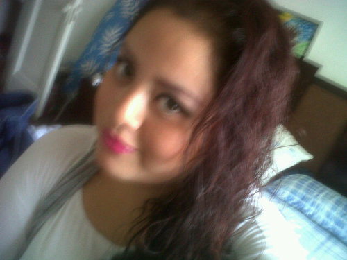 Amo HK me encanta ir al cine estar con mi bby simplemente disfrutar la vida!! ♥