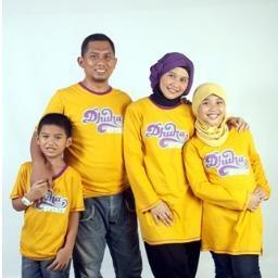 Bertugas di bagian Marketing Communication Kaos Muslim Keluarga @RAFF_Clothing. Love Family, Friendship, books