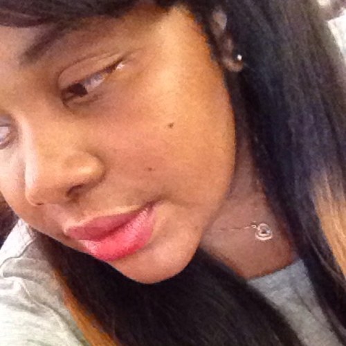 MrszCC's profile picture. ♥ {COLLEGE CHiCA} ♥ FOCUS ♥ #TEAMGOD #TEAMNICKIMINAJ #TEAM BREEZY♥