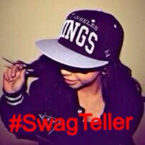 ♛Voor de beste, leukste, grappigste tweets ben je hier op het juiste adres♛ we gaan voor de 1500 volgers♛ Follow = Followback ♛