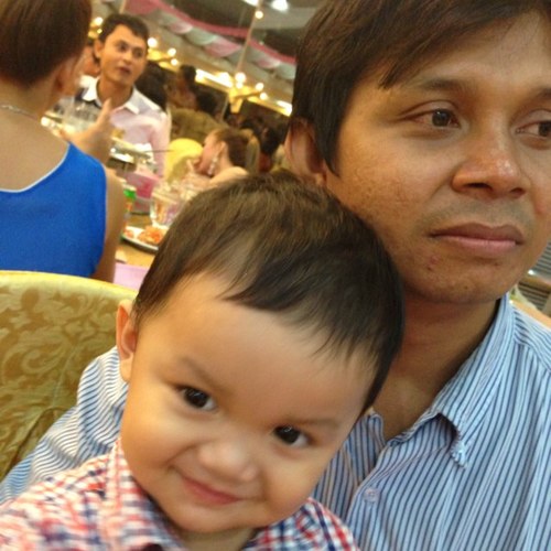 រស់ម៉ាសប្បាយ