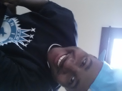Just a young fly nigga tryn to make a name for myself an making sure my future family don't have to worry about nothing haha