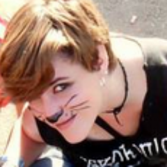 Ser joven y no ser revolucionaria es una contradicción hasta biológica