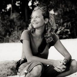 Freelance photographer
Art Teacher