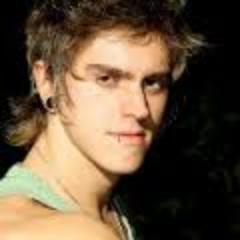 Ele é a memória que eu escolhi para carregar pelo resto da minha vida. Fc dedicado ao baterista da banda Restart. @thomasrestart.
since:28/11/10.