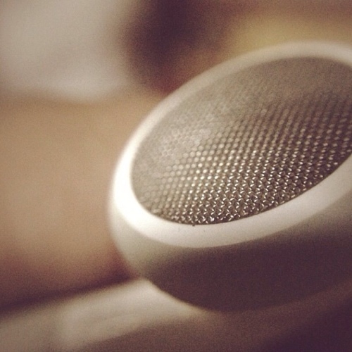 HoiTunes's profile picture. اهتم باخبار وبرامج وعروض ابل ومتخصص ببيع بطايق الايتيونز بسعر مغري جدا للمتجر السعودي والآمريكي ومتوفر بطايق ستور واشتراك سوني واكس بوكس*التفاصيل بالمفضلة 