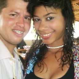 Pisciana cristã,noiva. Sou Designer, faço Bacharelado na UFPB, sou uma pessoa tranquila de se conviver.