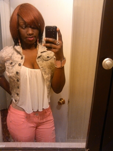 lilbaby_25's profile picture. 20 yrs old in college doing my own thing