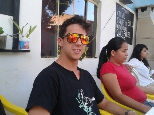 Brazil - Reggae Music
Instagram: @ItsVitorSilva