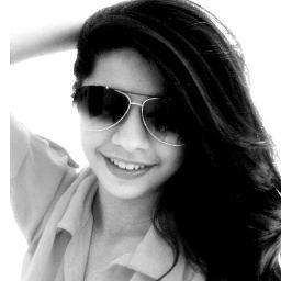 Uma garota comum, com sonhos e desejos de uma tipica adolescente.15 anos, Libriana,torcedora do   Fluminense,estudante do IFRN, fé em Deus acima de tudo -♥