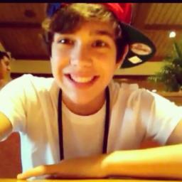 ✰ Mahomie  ✰ Half French-American  ✰ I LOVE YOU AUSTIN!  ✰