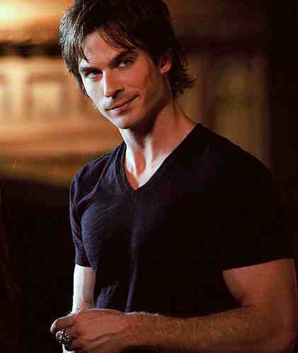 I am damon salvatore I am a sexy ass guy RP single /TVD/ single MC