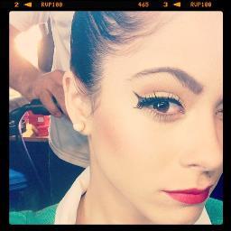 Agradecida❤gracias por tannnto amor! Actualmente #violetta2!!:) pagina oficial: http://t.co/lDbmCKrjDV 
Buenos Aires @TiniStoessel @TiniStoeOfficia