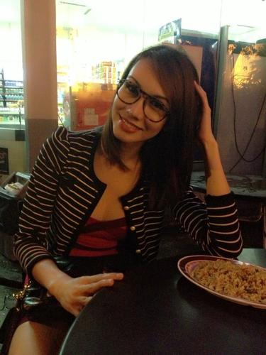 im a mixed girl, flying angel, we have moved recently to riyadh for our business......yet i need something extra ;)