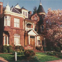 Alfred's Victorian is a northern Italian restaurant.  The building is a Victorian Brownstone Mansion built in 1888.  Open for Dinner. 717-944-5373
