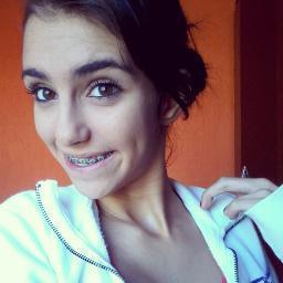 - Libra , chocolate , ama calor , amo meus amiigos , amo a minha família , Deus e o meu Corinthians s2 - E do tcherere tche tche do @GustavoLima !
