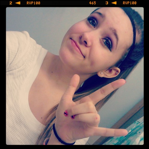 frazeen_nicole's profile picture. 