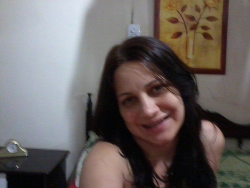 Amo demais minha filha Ana Beatriz,sou apaixonada pela minha família.Sou uma futura biologa.