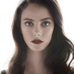 Daughter of Mars. I tend to take things too seriously. Full name, Scarlett Marie Skie. 19. Dating @SeleneVampSon .
 #TF #LiterateRP
