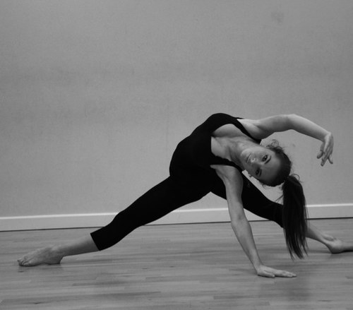 New to twitter. Optimistic. Artistic and Ambitious. Complete daydreamer and all time dancer.
