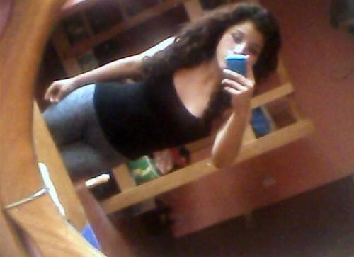 Sencilla..me gusta estar siempre feliz de la vida jeje :3