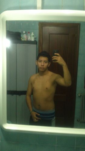 me. gusta salir de fiesta cn ms amigos,cojer la bici ,y acer natacion