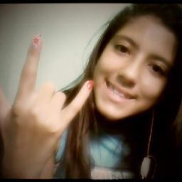 Pi Pi Pi Praa miim é o Chavees Chorandoo HAHA'.. :))
1D A M O Muitooo *-*