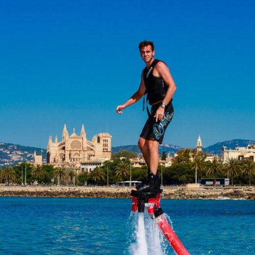 Going to Mallorca and looking for some real fun!
Come fly with me!
Chill & Fly sessions in Magaluf and Portals. 
Relax on our Launch-Boat and than fly!