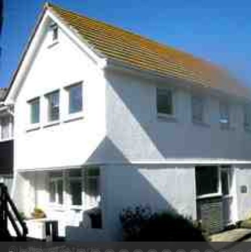 Apartment only a stone's throw from Porthgwidden Beach, Downalong, St. Ives. Location, style and comfort for 2-4 .