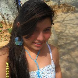 zoii una chika super amorosa y tratable!!tengo*ojos*kolor*marron*klaritoz*y*LOVE ONE DIRECTION.
sigueme y te sigoop ..