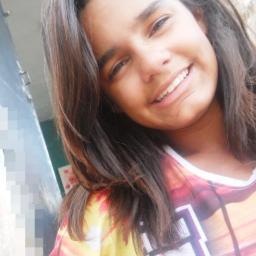 14 aninhos, pernambucana, dramática, legal , simpática, fofa .. (:  
 FC deedicadoos aaos meeus liindo @LeoSchulzWow & @diegothug s2
