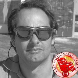 Sou arquitecto, um empreendedor, e trabalho em Netrowk Markting, adora viajar e admirar a natureza.
 Visita o meu Blog: http://t.co/GHdhAsWJ54