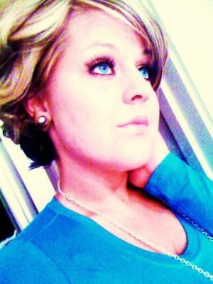 I AM: Life Lover, Free Spirit, Entrepreneur, Trendsetter', Wifed. I LOVE- #MY.better.half.Nickolas #Simple things in life #Family -XOXO