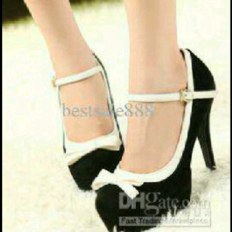 RozzShopp's profile picture. menjual aneka tas wanita, sepatu wanita dan rak serba guna.