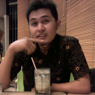 This is my official twitter Dhe Poerwadi
follow @DoUbLedHe
 Contact Person : 08998990600