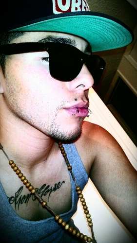 stay up live life to da fullest nd dnt let no bullshit get in ur way NO REGRETS ^_^  #single