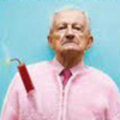 LewCapricus's profile picture. 18 
cats ♡