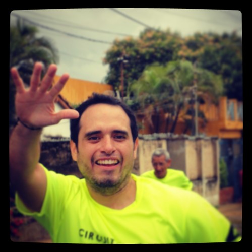 Pyo, Católico, Familiero y Casado con mi Tita. Running (10K/21K) Amante del fútbol y loco x mi CERRO. Buenos cristianos, honrados ciudadanos. Enamorado de ELLA