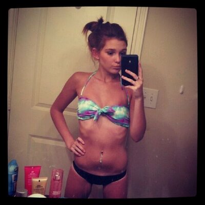 Profile Picture of RubyBlackwell14 (@RubyBlackwell14) on Twitter
