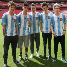 ♥Directioner!♥
                           ask:   http://t.co/N16RiXlw8U