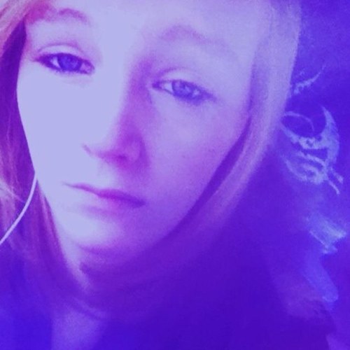 kaylahoward's profile picture. 