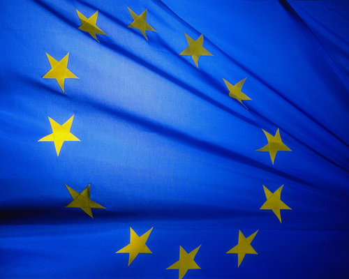 Tweeting the differences between the lives of North Americans and Europeans.