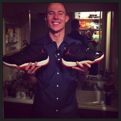 Sneakerhead, army medic, fan of all sports.... Follow the movement check the website