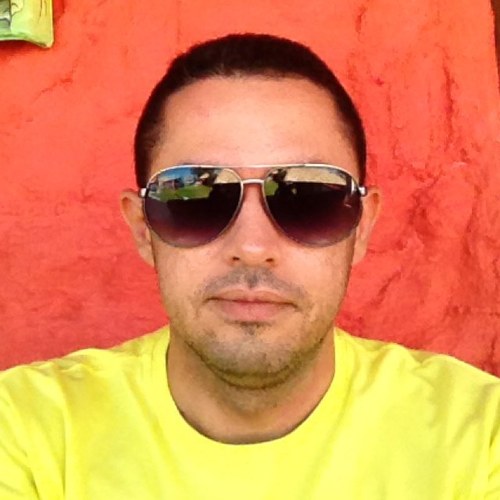 Mossoroense com orgulho, bacharel em Direito e torcedor do Baraúnas