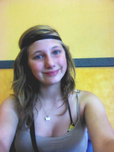 cookie_3monster's profile picture. a beautiful soul trapped within time