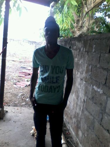 FarrellKenny's profile picture. iatrave de la distancia mis recuerdo viven en ti y solo te pido que nunca te olvides de mi