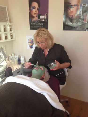 Studio PuraVida!  schoonheidssalon en nagelstudio