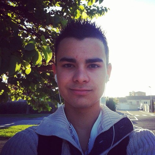 16 ans lycéen   #Instagram & #Kik : @jordan_didom            F O L L O W  ME